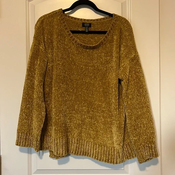 Super soft chenille gold sweater XL - Picture 1 of 3